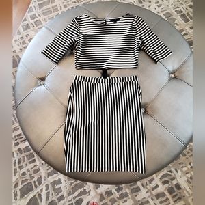 CUT OUT BLACK AND WHITE DRESS SZ JR SMALL